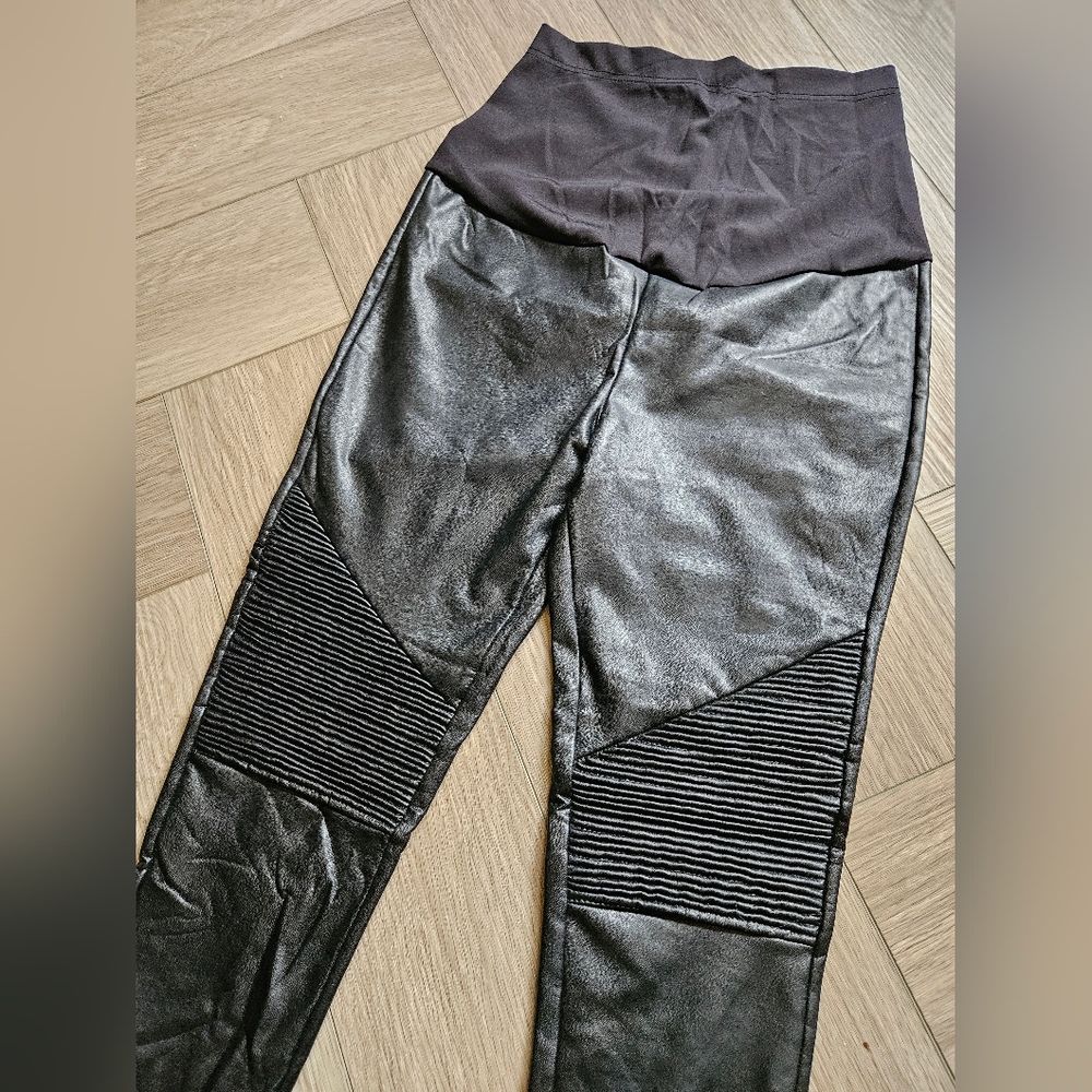 Sleek Black High-Waisted Leggings